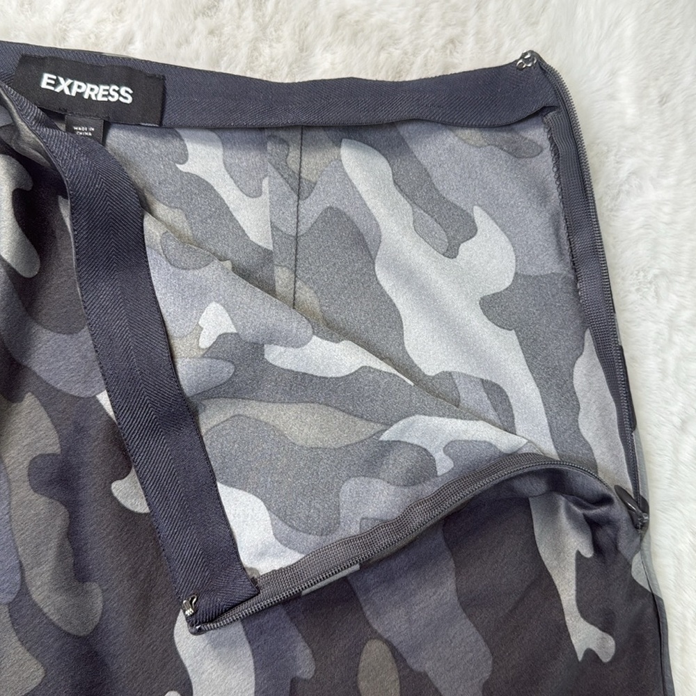 EXPRESS Satin Dark Camo Midi Skirt SM Flouncy Zip Gray Black Fall Neutral Read - Picture 14 of 15